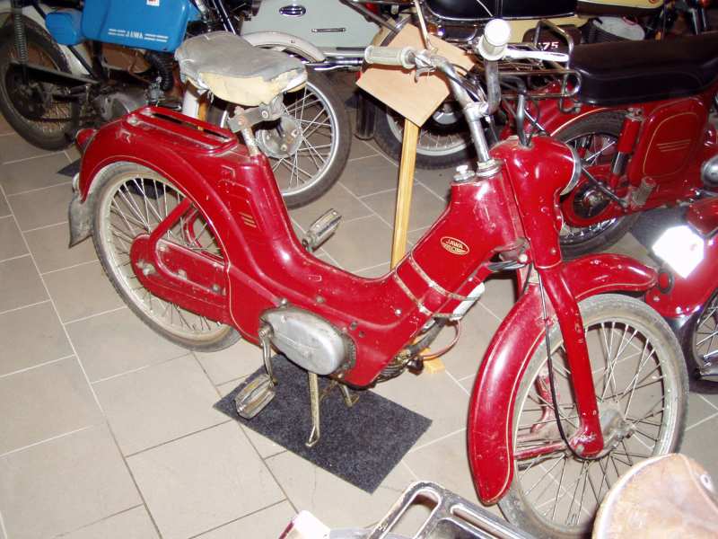 Jawa_50_typ_551_standard_23.jpg